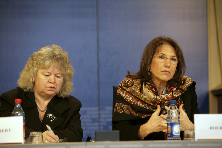 Photo 14: Press conference in Brussels following the visit of centres for detention of illegal immigrants in Belgium