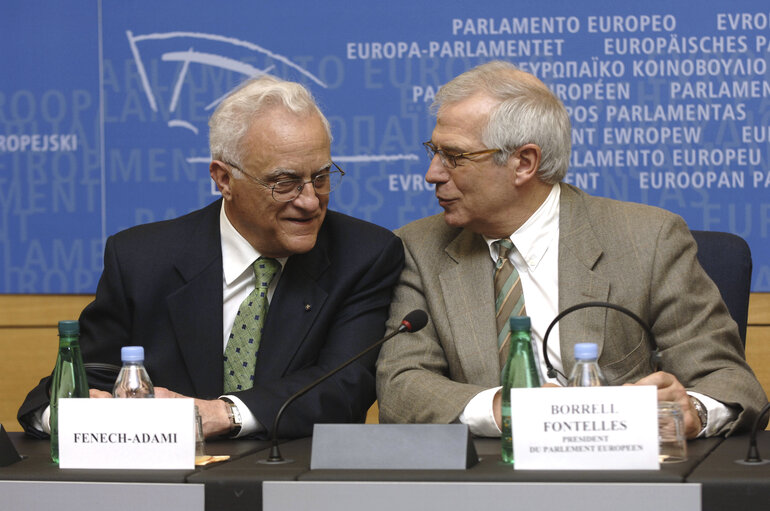 Foto 6: Press conference following the visit of the President of Malta to the EP.