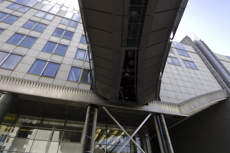 Fotogrāfija 14: Ongoing construction works at the EP building in Brussels.