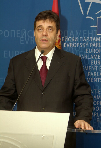 Foto 5: Press conference following  the EP President's meeting with the Prime Minister of Serbia.