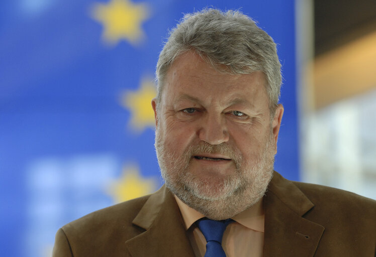 Fotografija 1: MEP Robert GOEBBELS in Strasbourg