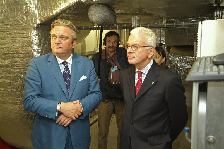 Fotografie 4: EP President visits the Renewable Energy House.