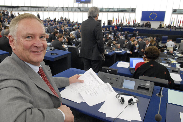 Fotografia 5: MEP Hans-Peter MAYER