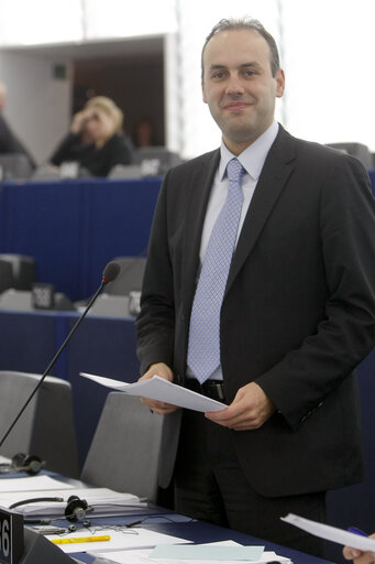 Φωτογραφία 1: MEP Georgios PAPANIKOLAOU in Plenary Session