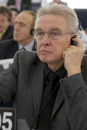 Fotografie 3: MEP Dirk STERCKX in Plenary Session