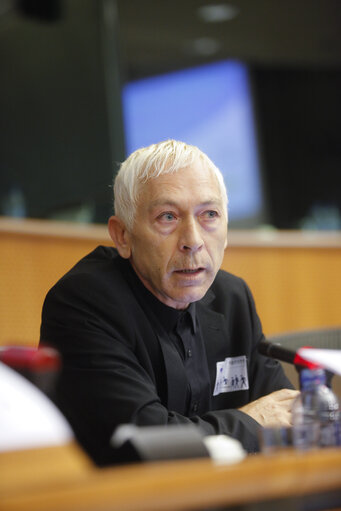 Conference Net society: Networks and social innovation