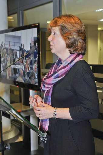 Photo 13 : Official opening event of new premises of Library Reading Room and ITEC service desk