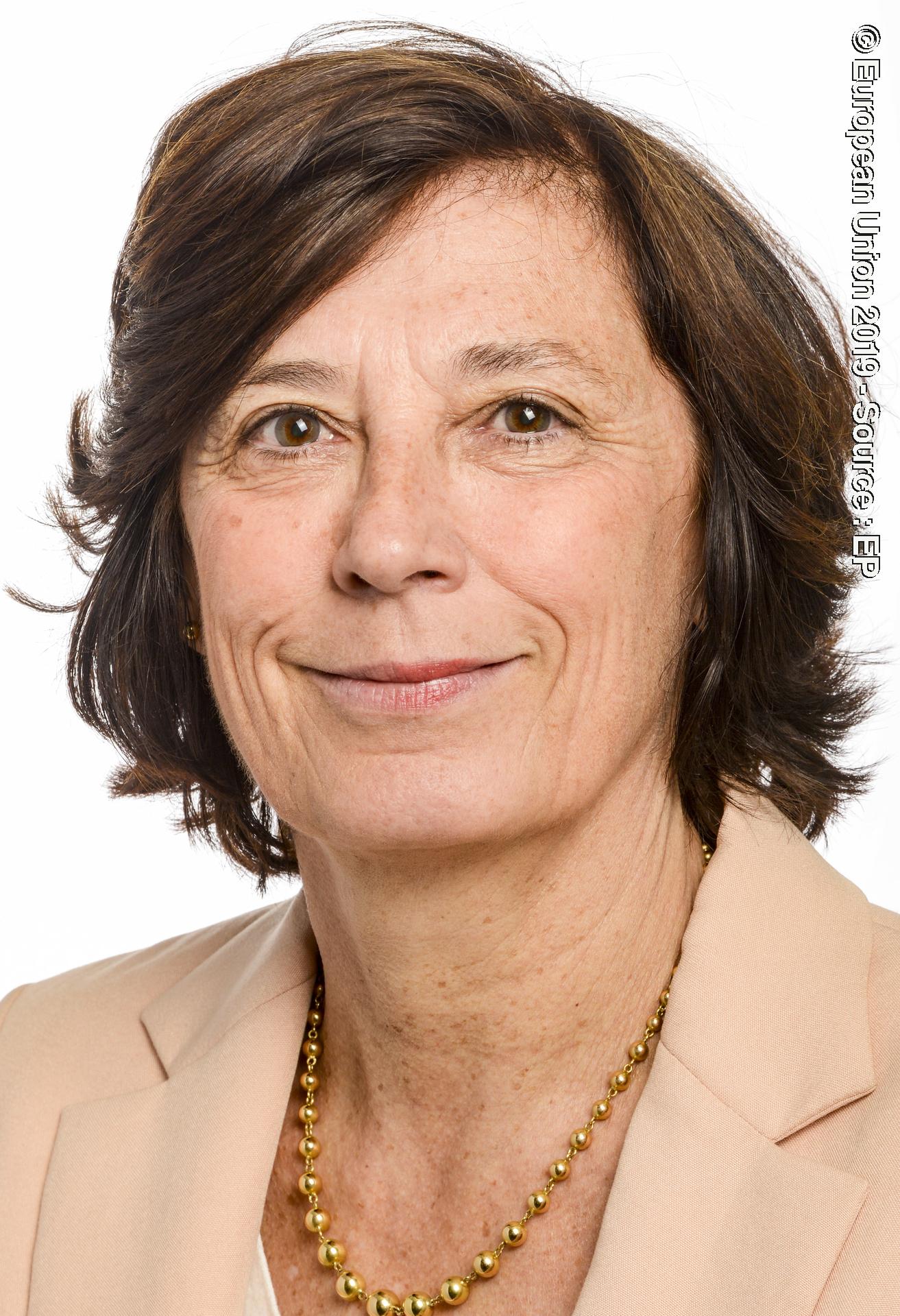 Photo 38: Sylvie BRUNET official portrait - 9th Parliamentary term