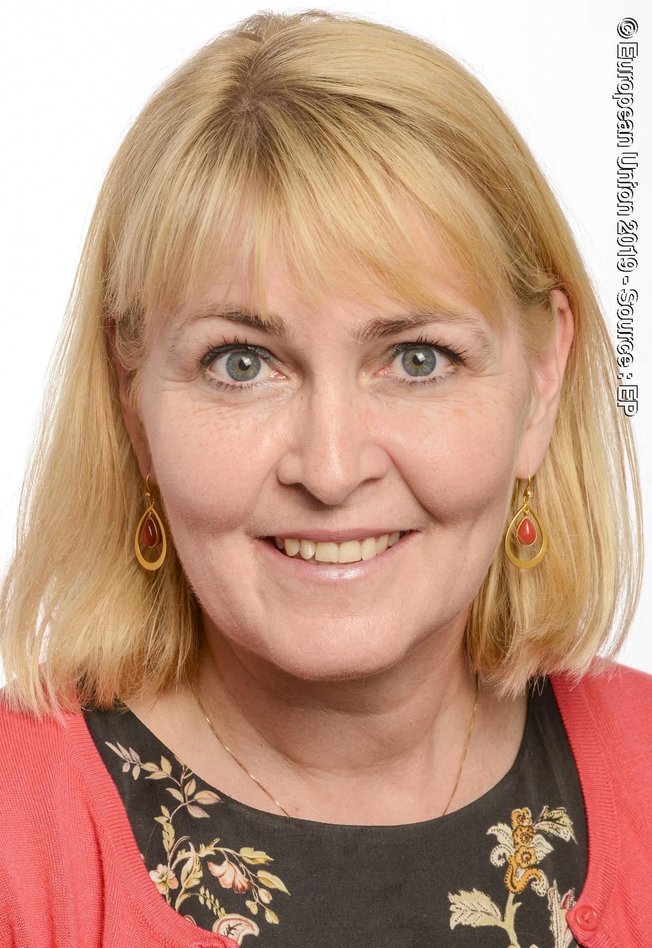 Photo 2: Christel SCHALDEMOSE official portrait - 9th Parliamentary term