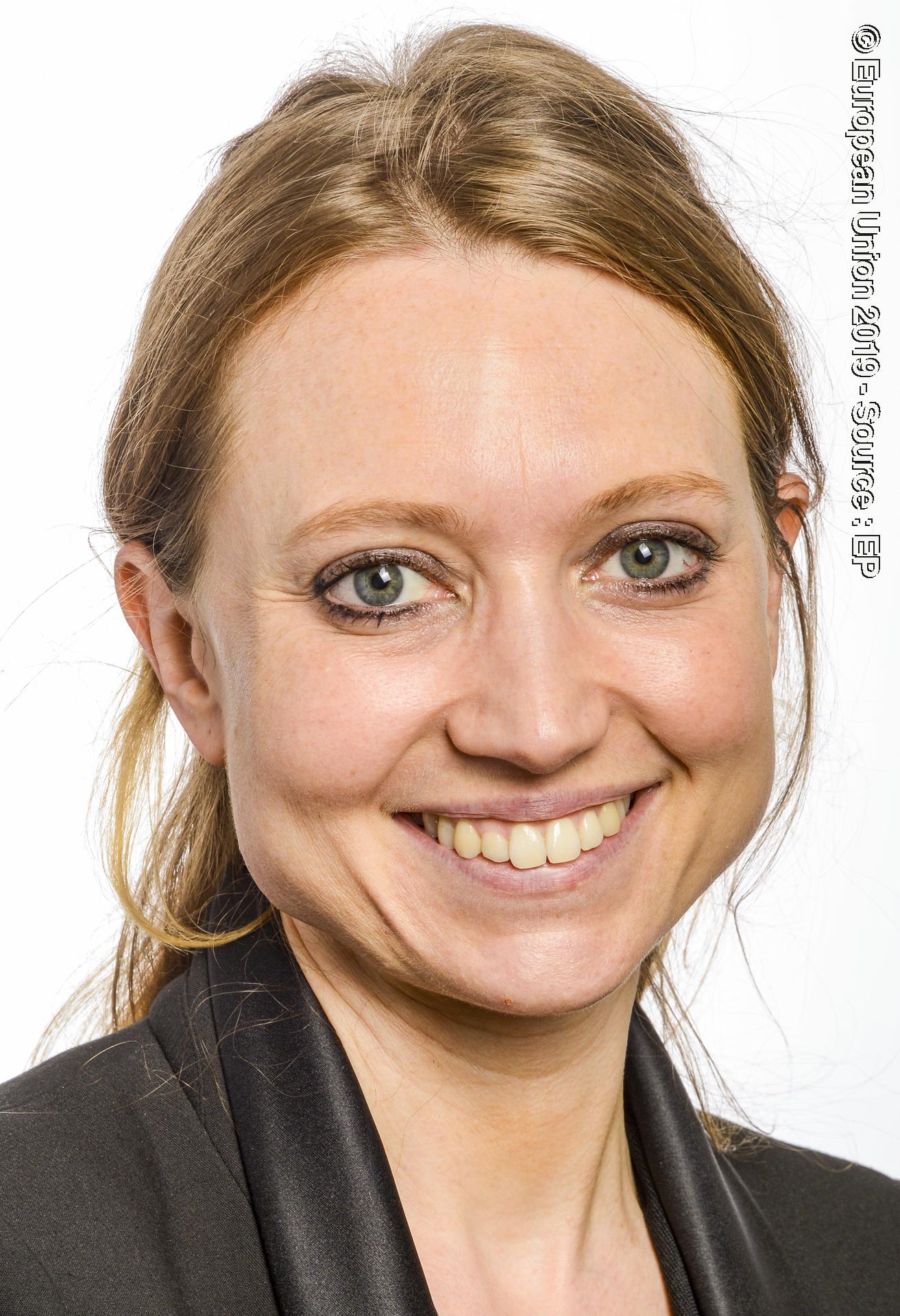Photo 7: Aurore LALUCQ official portrait - 9th Parliamentary term