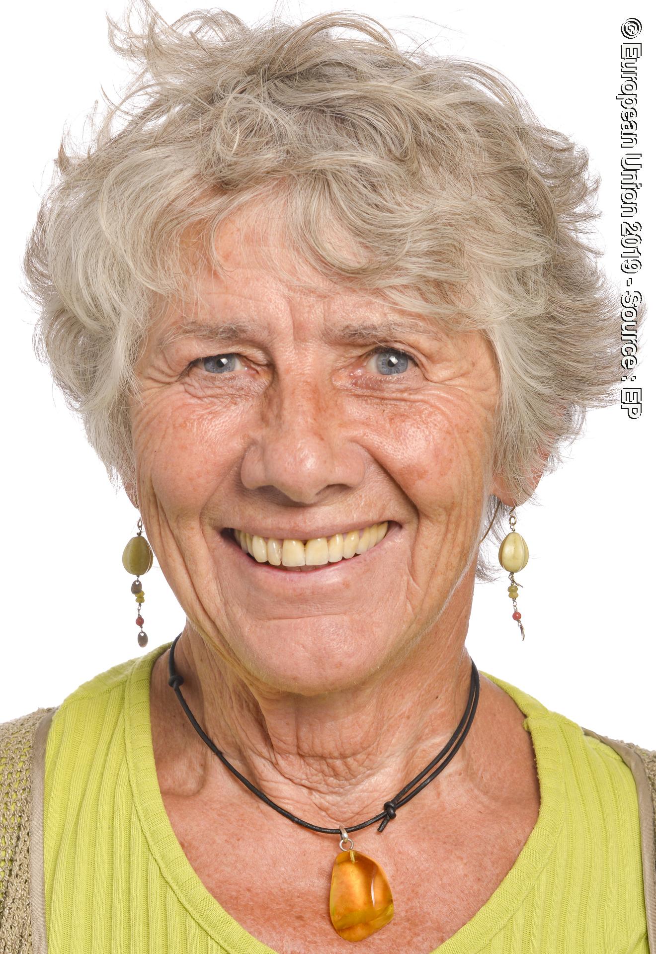 Photo 4: Margrete AUKEN official portrait - 9th Parliamentary term