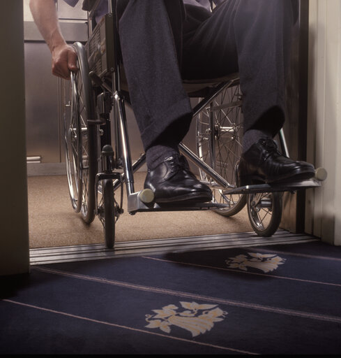 Fotogrāfija 5: Accessability of buildings for handicapped people.