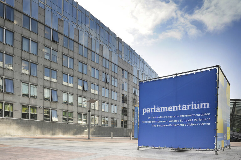 Foto 3: Illustration of the outside of the EP, presentation of the Parlamentarium