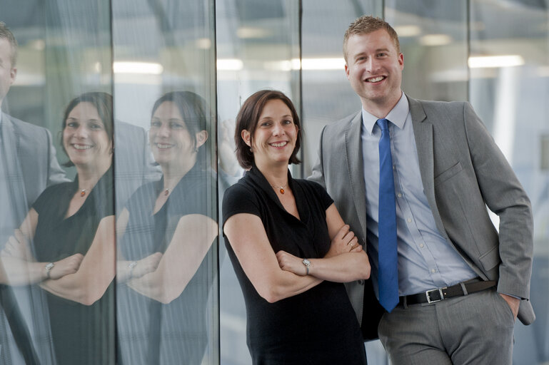 Fotografi 16: Portrait of MEP Hans Peter MAYER and assistants