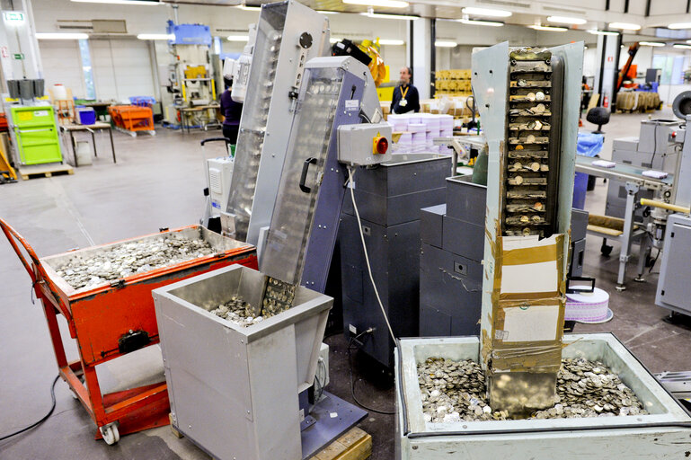 Suriet 22: Mintage of coins