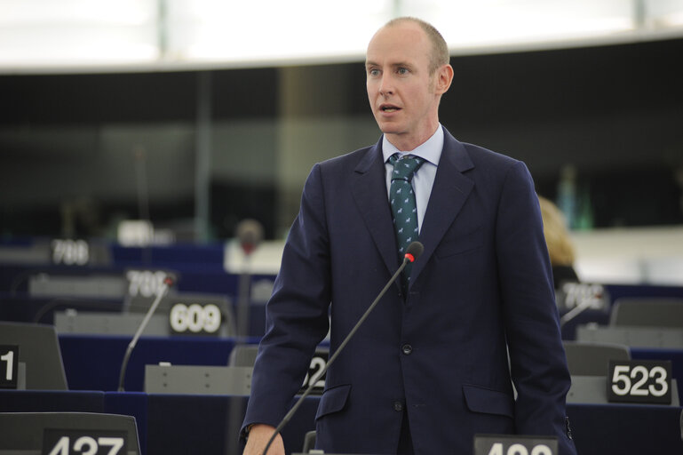 Photo 39: MEP in Plenary session in Strasbourg - week 39