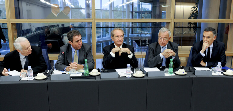 Photo 10: Visit of Gerard LONGUET, Minister of Defense and Veterans Affairs