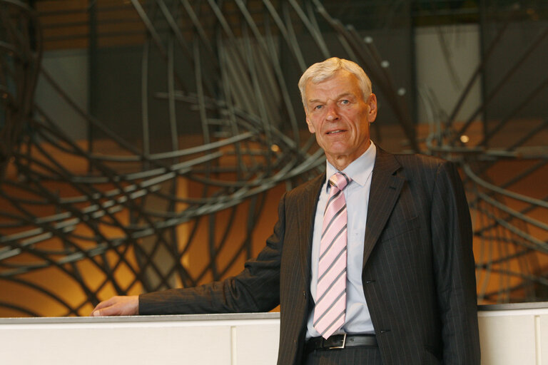 Fotografia 13: Justas Vincas PALECKIS MEP at the EP in Brussels.