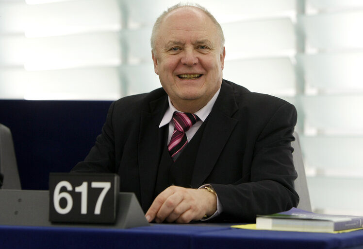 Fotografi 3: Jürgen SCHRÖDER MEP  in Plenary Session in Strasbourg.