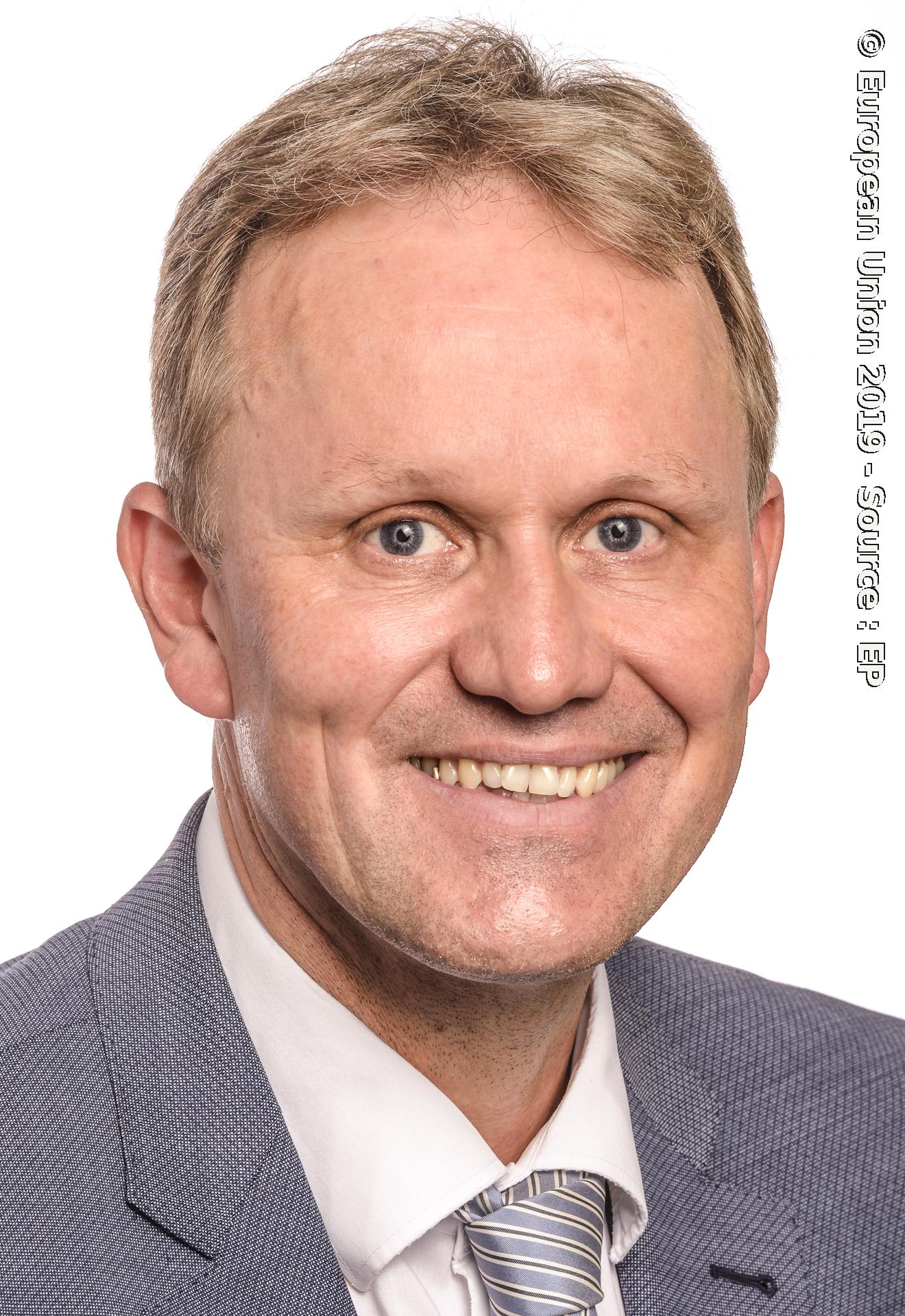 Photo 33: Jens GIESEKE official portrait - 9th Parliamentary term
