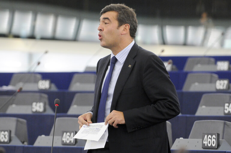 Photo 20 : MEPs during the Plenary Session in Strasbourg - week 37  - Famine in East Africa