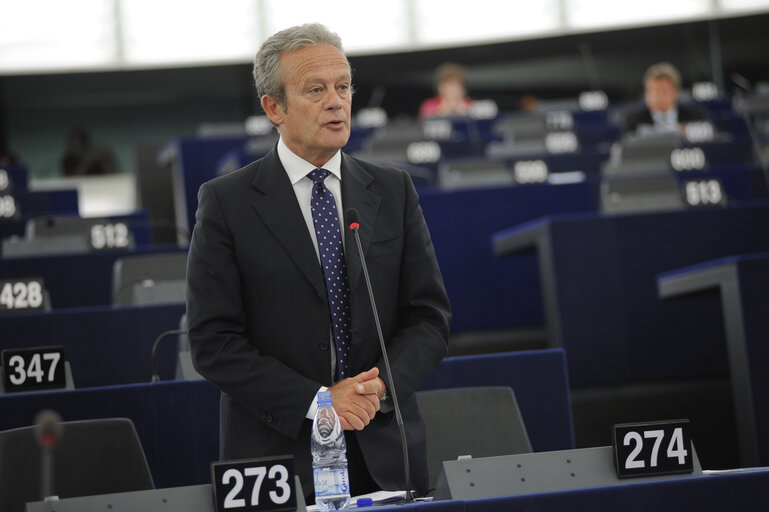 Photo 32: MEP in Plenary session in Strasbourg - week 39