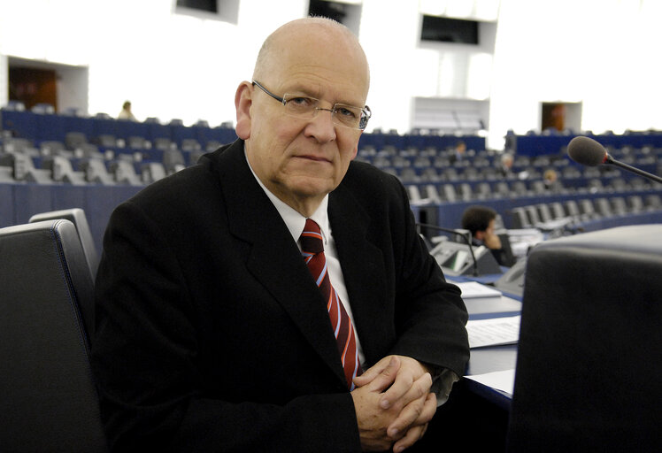 Fotogrāfija 15: Portrait of MEP James Glyn FORD