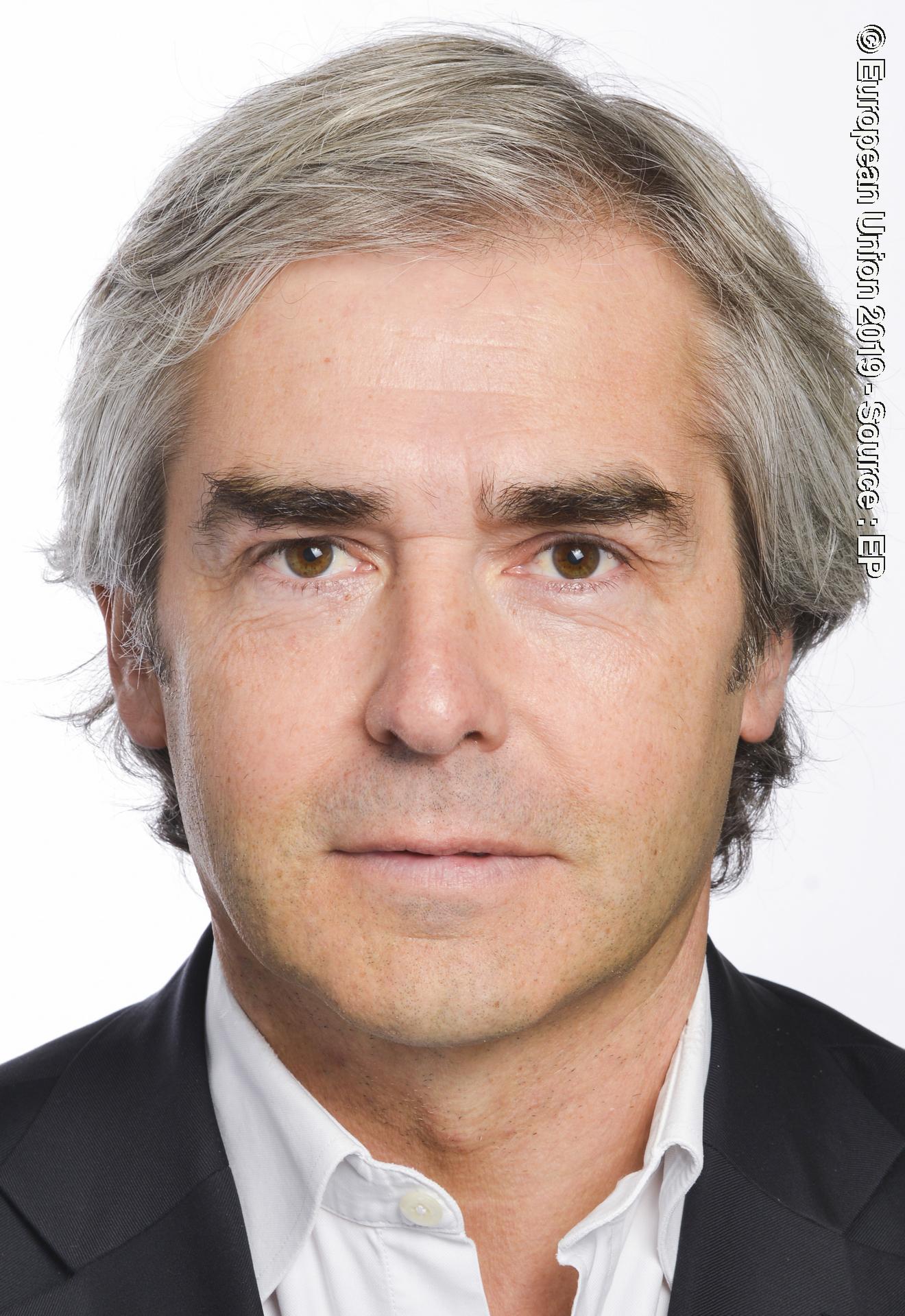 Photo 15: Nuno MELO official portrait - 9th Parliamentary term