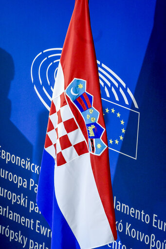 Zdjęcie 8: Antonio TAJANI - EP President meets with Andrej PLENKOVIC - Prime Minister of Croatia- Arrival