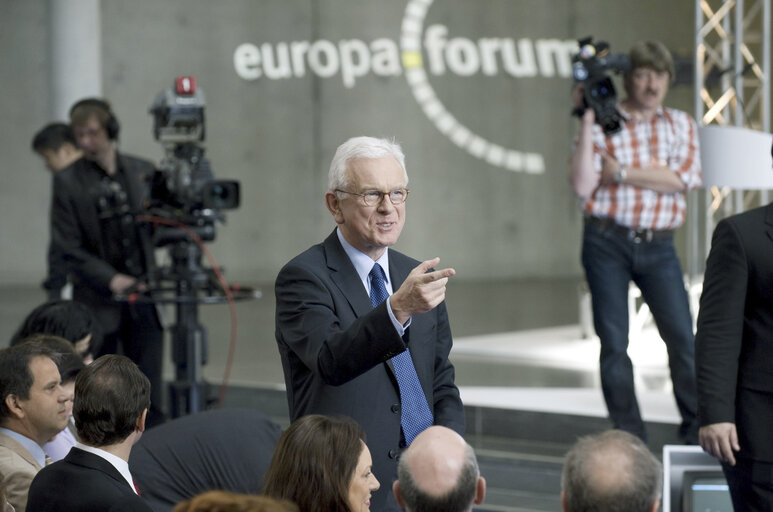 Foto 8: EP President at the WDR Europe Forum  Europe without barriers . International Politics