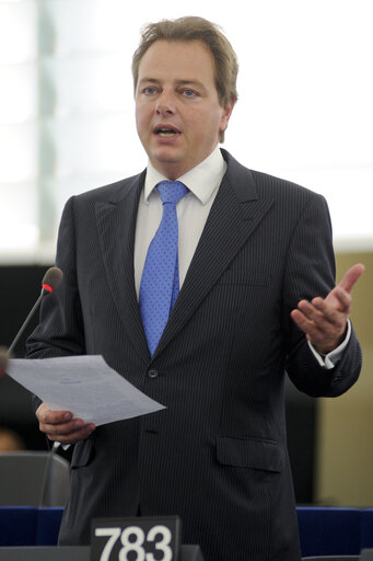 Fotografija 4: MEPs during Plenary Session in Strasbourg - Week 37