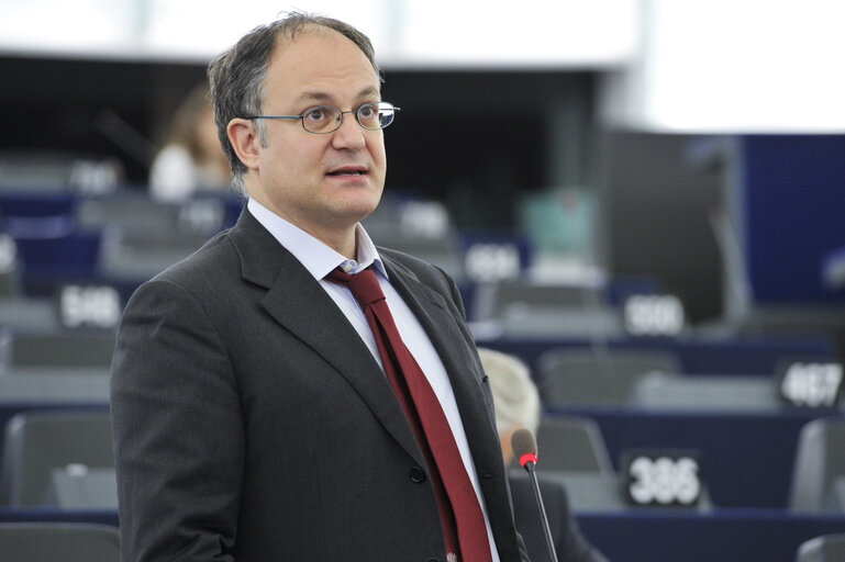 Valokuva 36: Hemicycle during the Plenary Session in Strasbourg - Week 27 - Modification of the Act concerning the election of the Members of the European Parliament