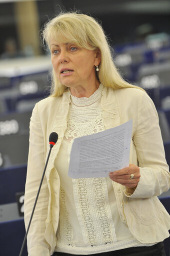 Fotografia 2: MEPs during Plenary Session in Strasbourg - Week 37