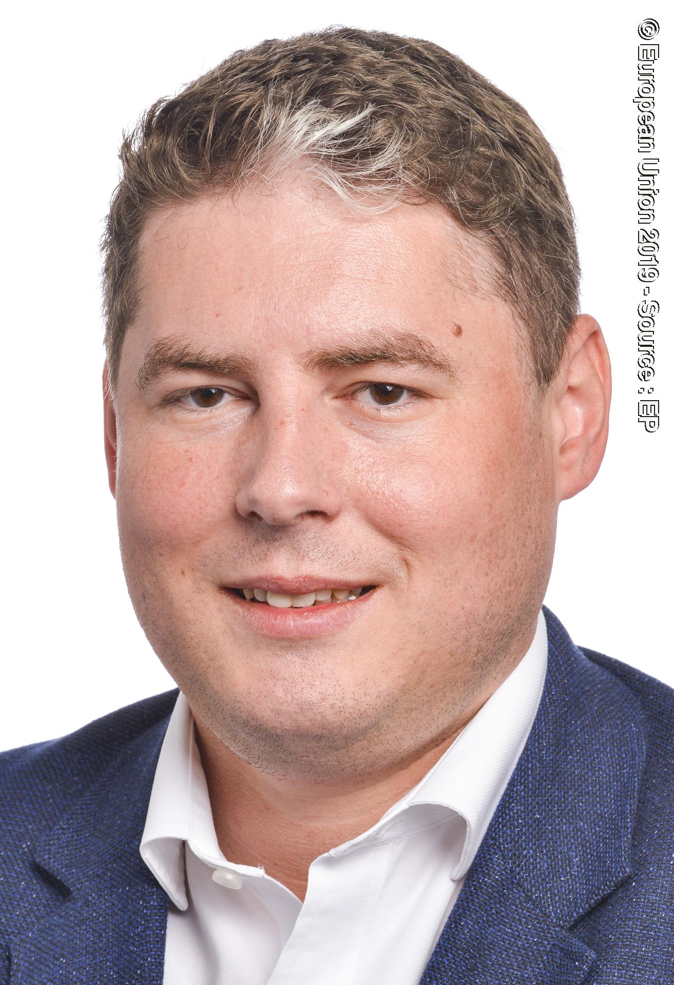 Photo 11: Martin HLAVACEK official portrait - 9th Parliamentary term -