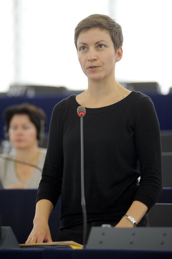 Fotografija 12: MEPs during Plenary Session in Strasbourg - Week 37