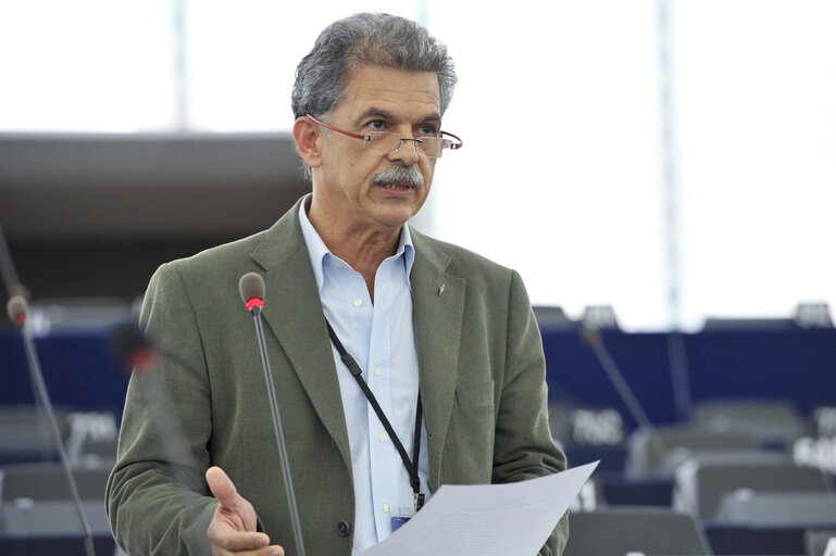 Fotó 15: Hemicycle during the Plenary Session in Strasbourg - Week 27 - Scheme for food distribution to the most deprived persons in the Union