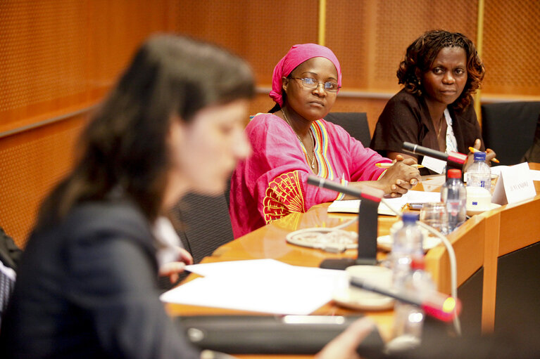 Photo 3 : Study visit of female MPs from Burundi to the European Parliament