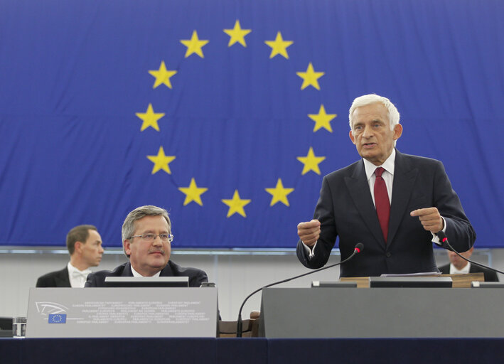 Fotografia 10: Solemn session during the official visit by Bronislaw Komorowski, President of the Republic of Poland, to the European Parliament in Strasbourg