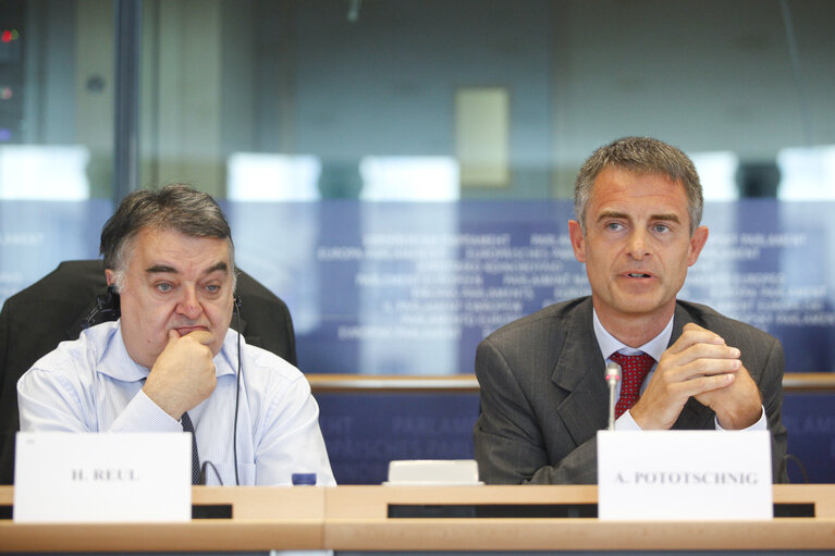 Fotografia 31: ITRE Committee: Alberto POTOTSCHNIG ACER Director presents 2012 work programme