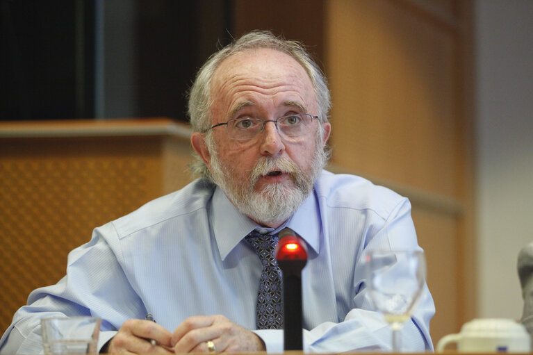 How the Canada-EU free trade will affect social and environmental policy in EU and Canada