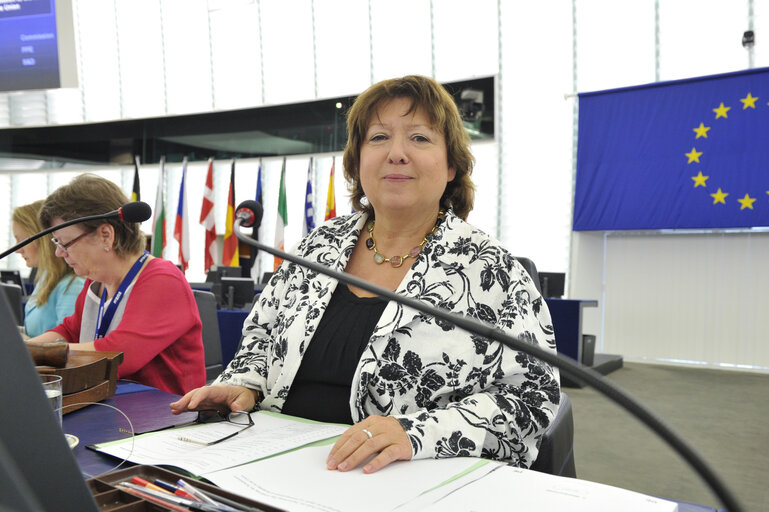 Fotó 50: Hemicycle during the Plenary Session in Strasbourg - Week 27 - Scheme for food distribution to the most deprived persons in the Union