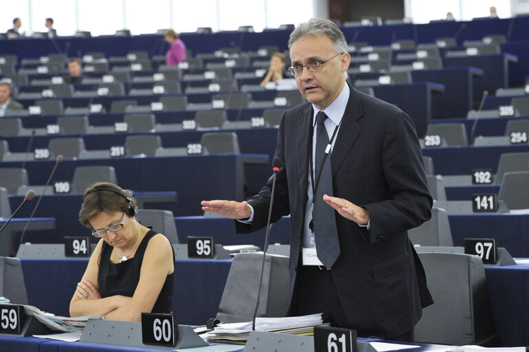 Fotó 5: Hemicycle during the Plenary Session in Strasbourg - Week 27 - Scheme for food distribution to the most deprived persons in the Union