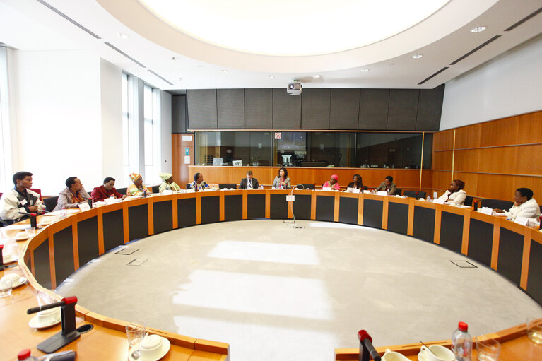 Foto 5: Study visit of female MPs from Burundi to the European Parliament