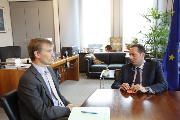Foto 4: EP Vice President Gianni PITTELLA meets with Danish Ambassador Jonas Bering LIISBERG