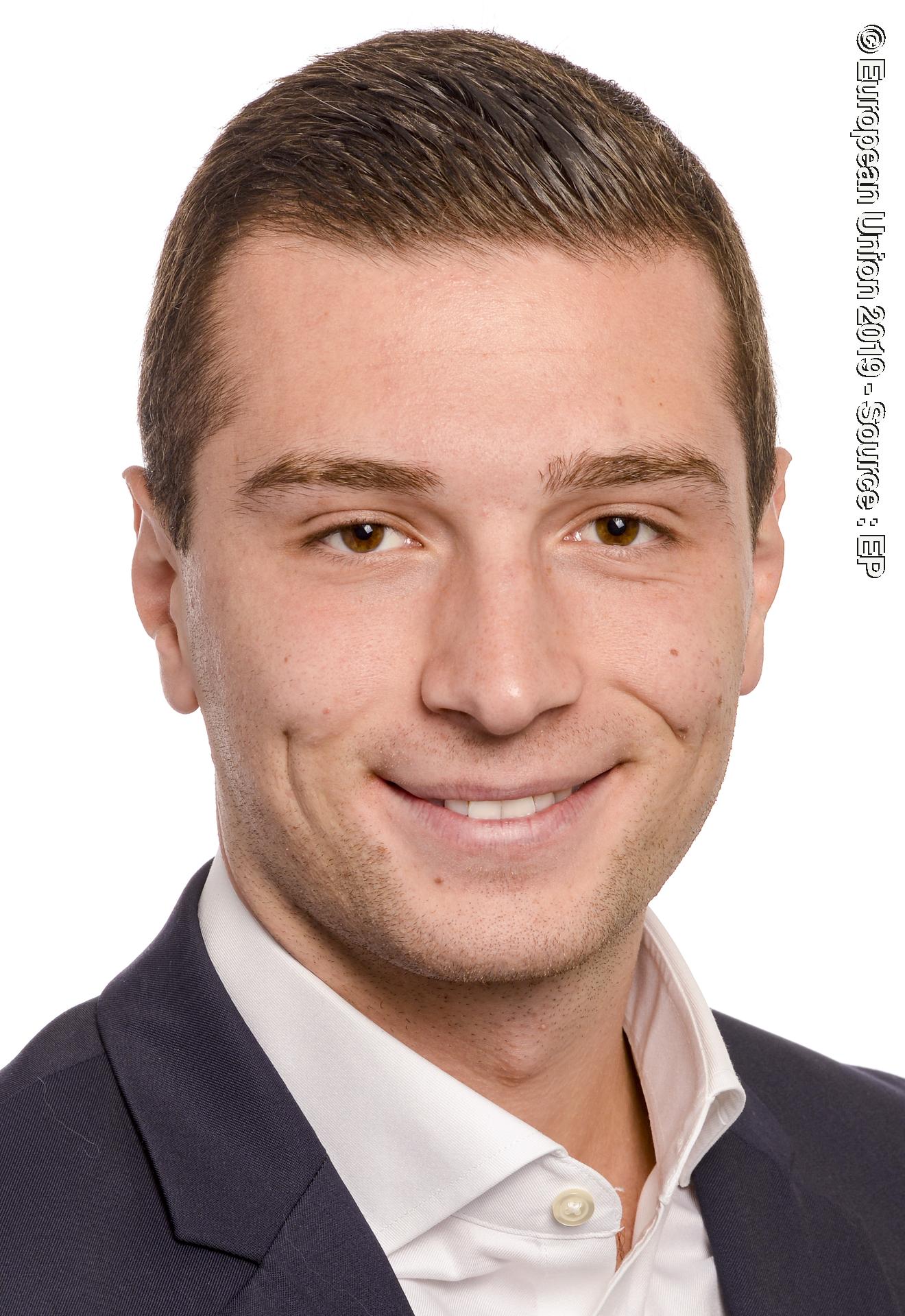 Photo 23: Jordan BARDELLA official portrait - 9th Parliamentary term