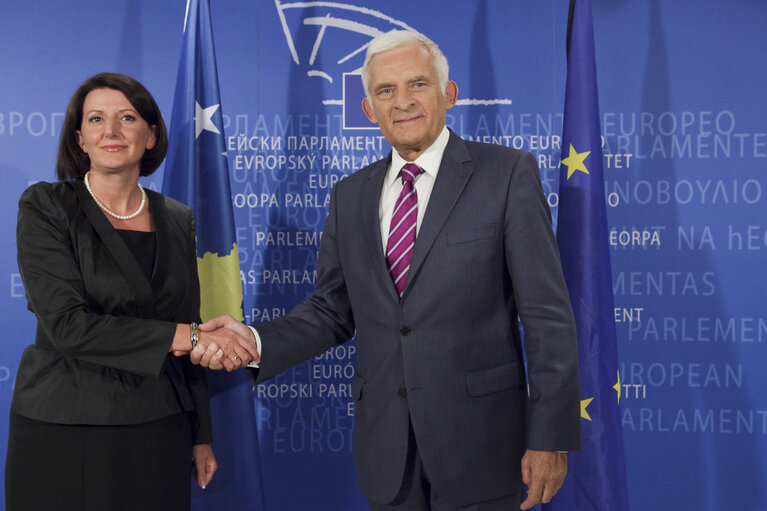 Fotografija 22: EP President  meets with the President of Kosovo