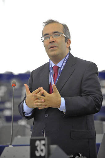 Fotografia 3: MEPs during Plenary Session in Strasbourg - Week 37