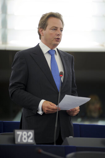 Fotografija 5: MEPs during Plenary Session in Strasbourg - Week 37