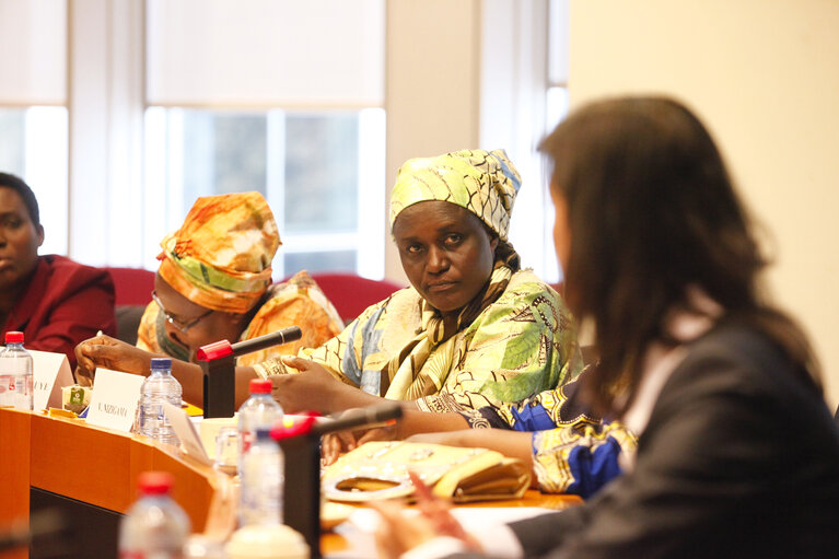 Fotó 2: Study visit of female MPs from Burundi to the European Parliament