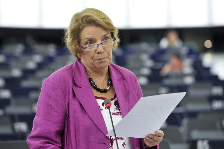 Valokuva 35: Hemicycle during the Plenary Session in Strasbourg - Week 27 - Scheme for food distribution to the most deprived persons in the Union